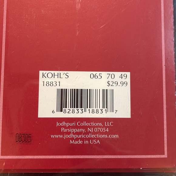 Set of Two Oil Diffusers with Oil - Picture 10 of 11